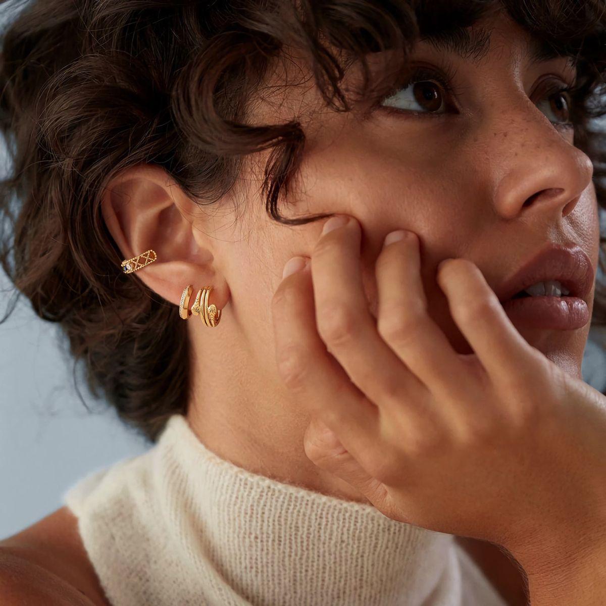 What style of jewelry do Taurus women like?