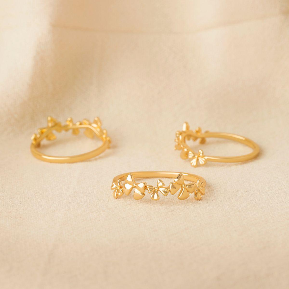 What does wearing a bow ring symbolize?