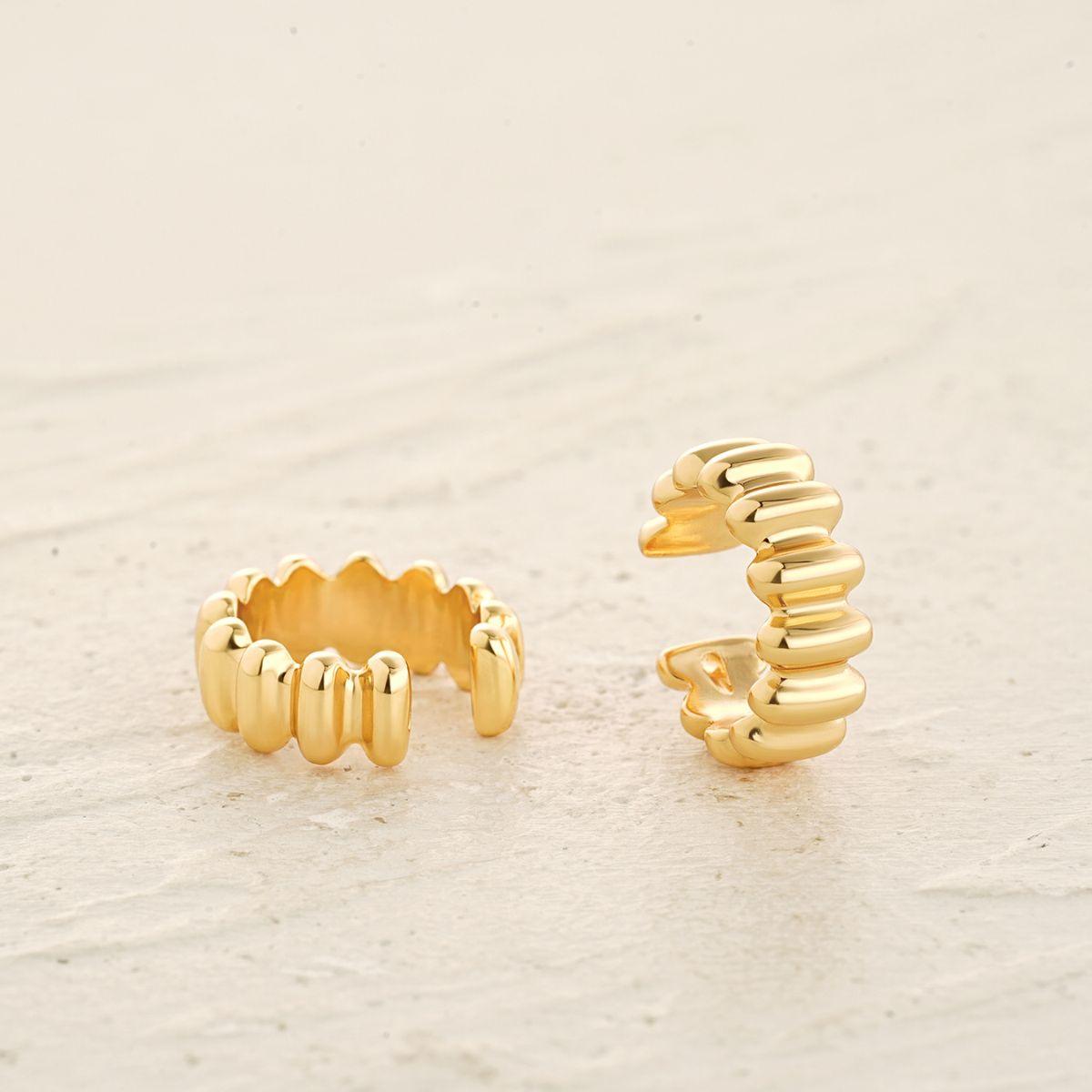 Bold Ribbed Band Ear Cuff