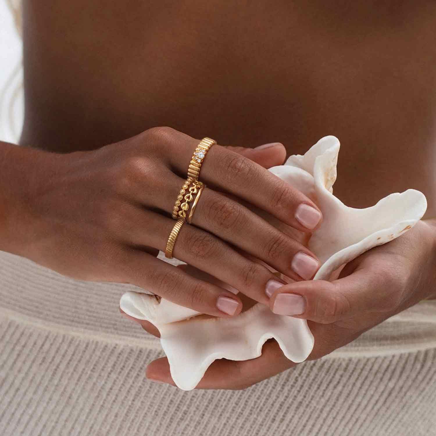 Flower Cluster Ribbed Ring