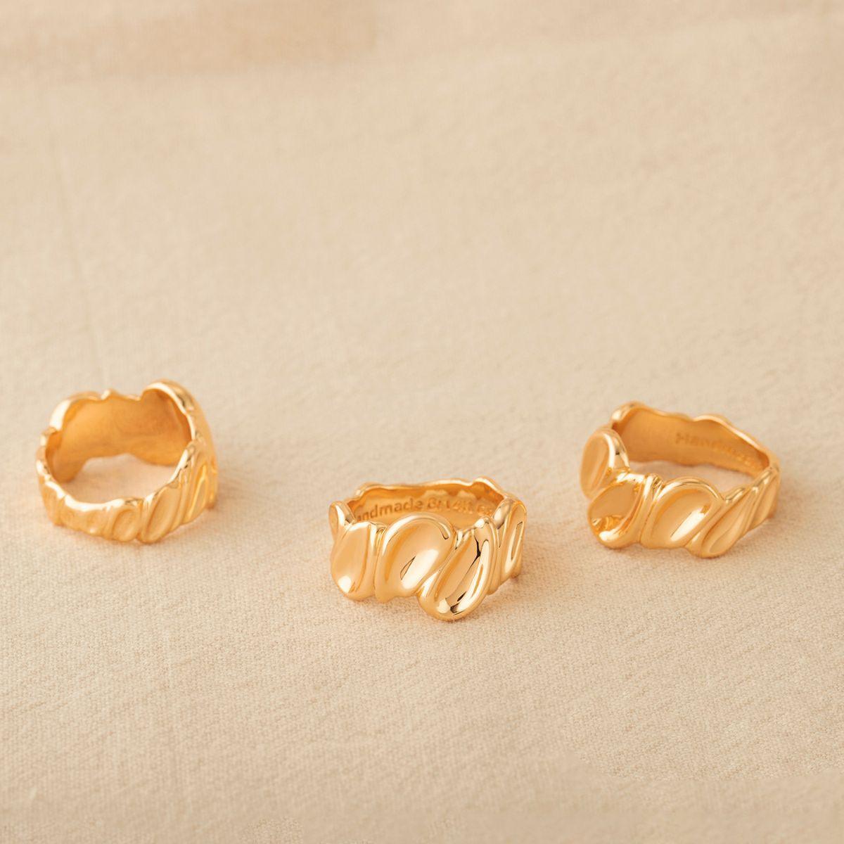 Twisted Concave Stacking Ring