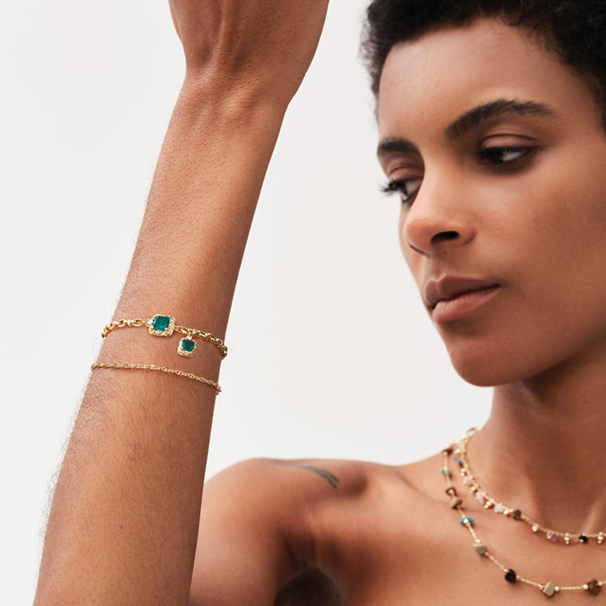 Emerald_Green_Gemstone_Gold_Link_Bracelet
