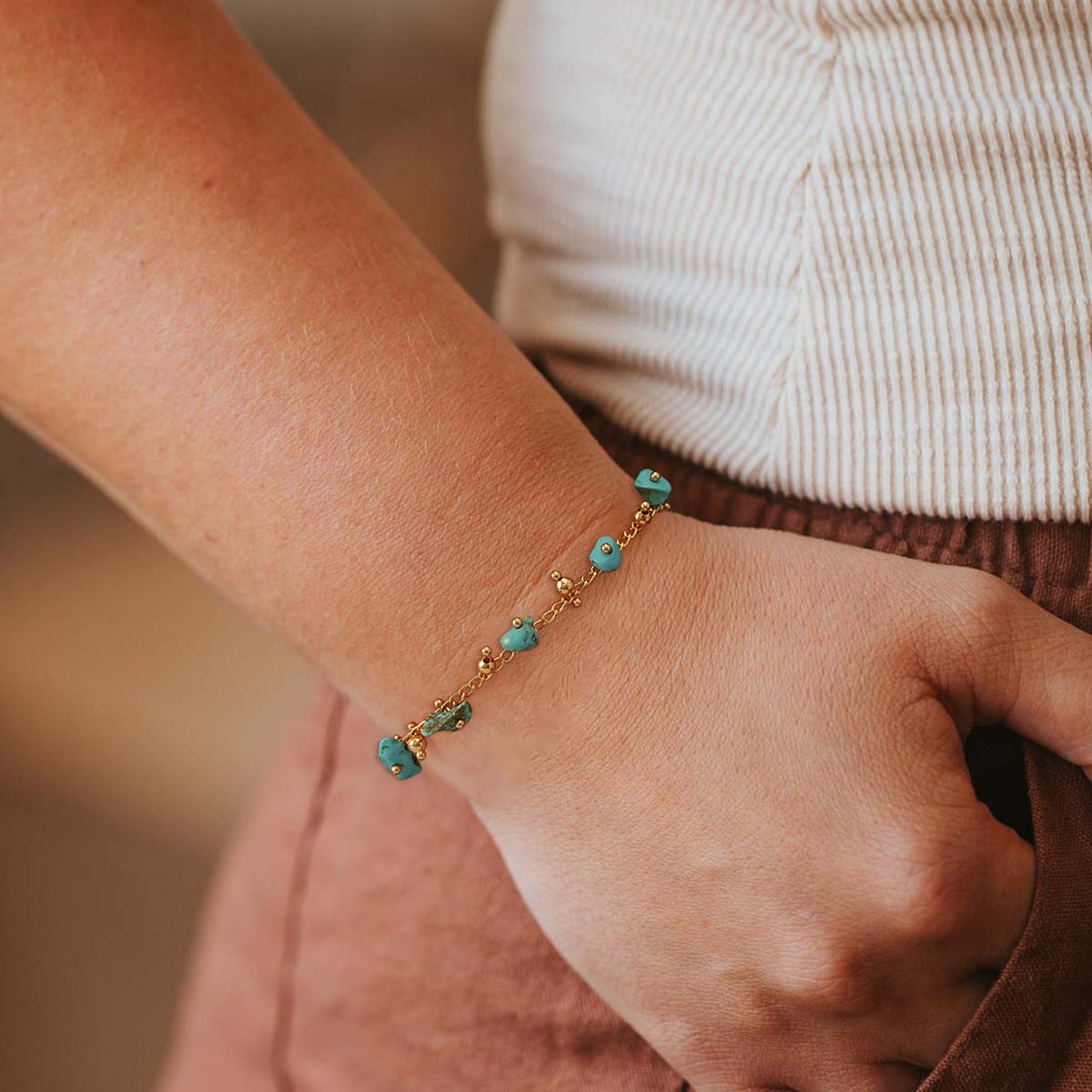 Turquoise_Gravel_Gold_Chain_Bracelet_for_Women