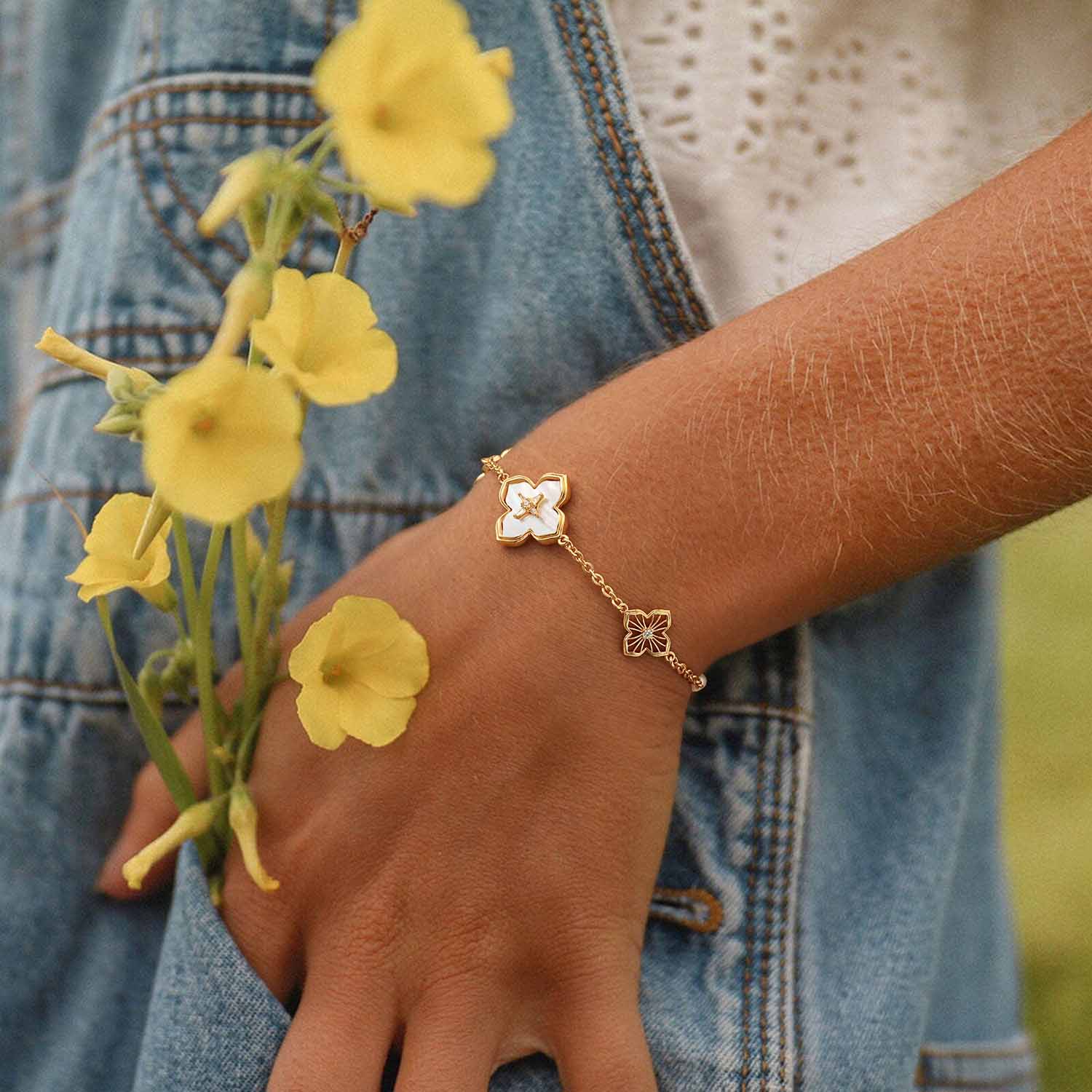 Mother of Pearl Clover Bracelet