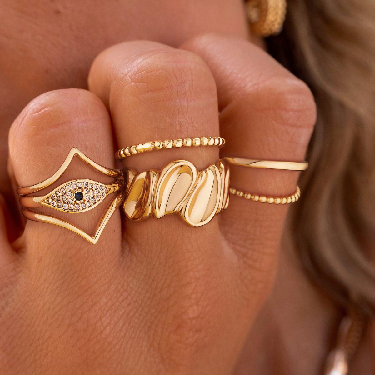 Twisted Concave Stacking Ring