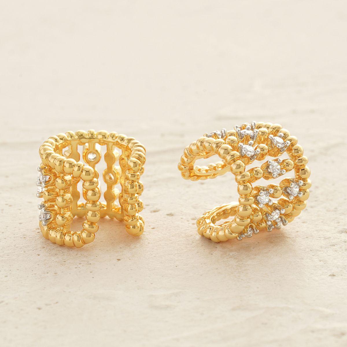 Detailed view of MYEARS® beaded chain hollow ear cuffs, highlighting the gold beads, hollow chain craftsmanship, and modern ear cuff design