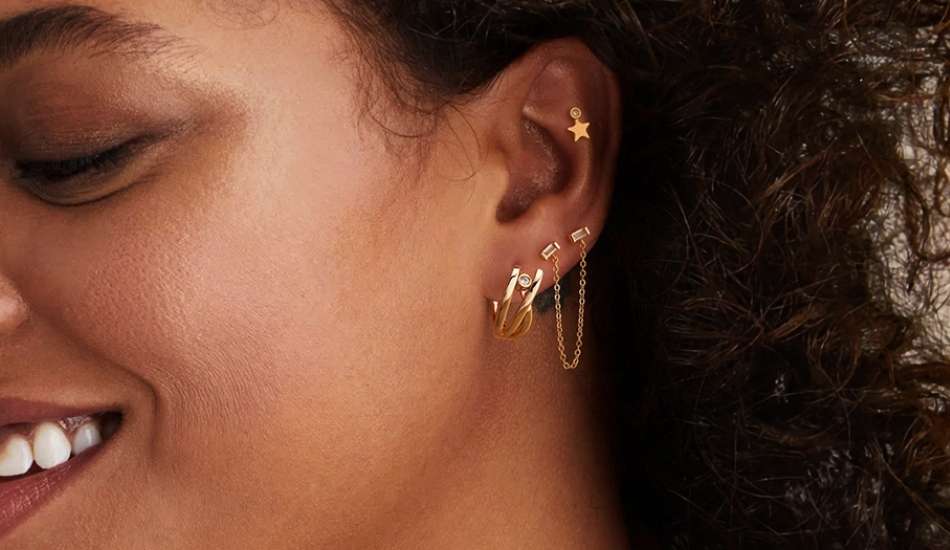 MYEARS® gold stud earrings for women, timeless gold jewelry for everyday wear and gifting