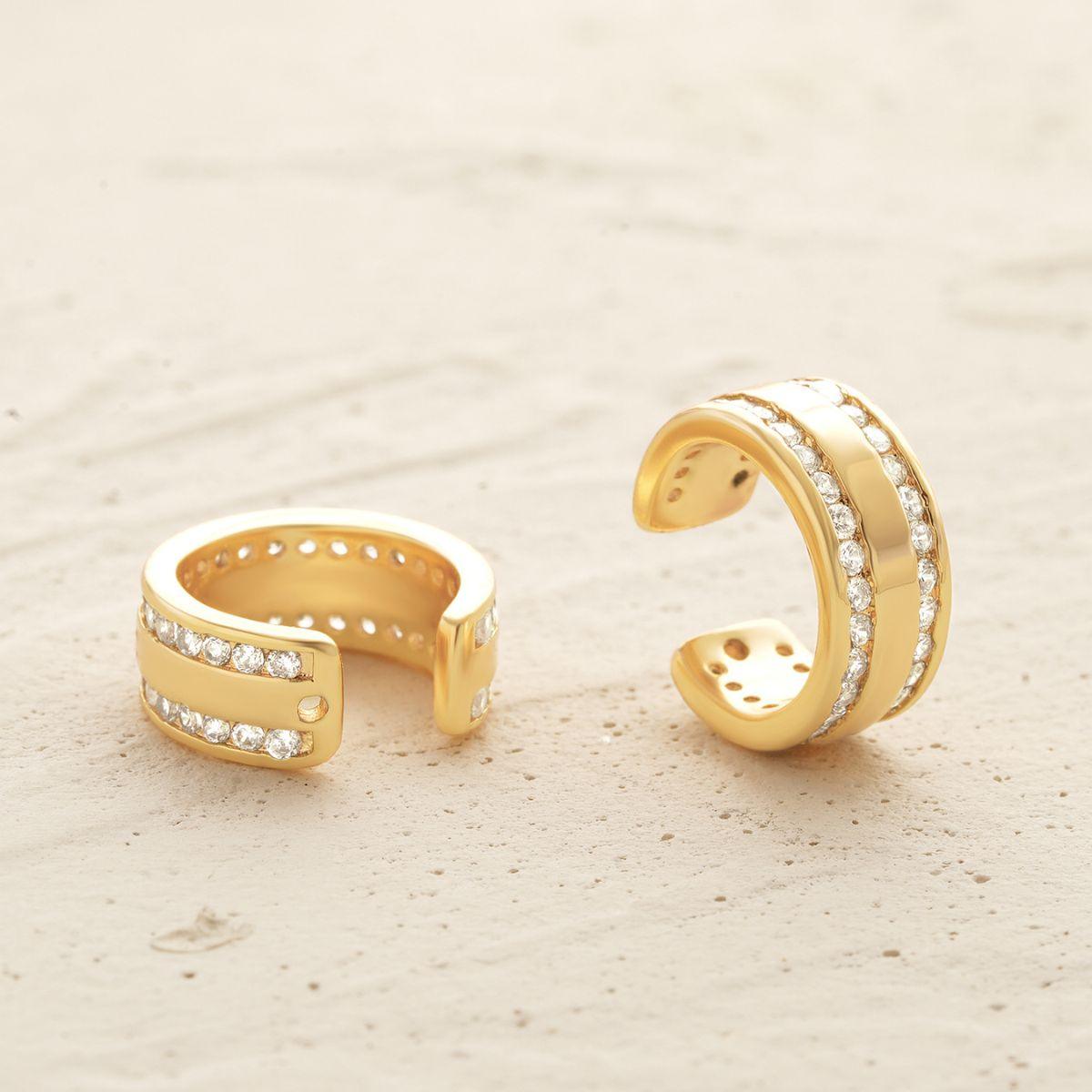 Detailed view of MYEARS® Thick Ear Cuff No Piercing Earrings, showing the polished gold finish and smooth thick band design, combining comfort with modern elegance