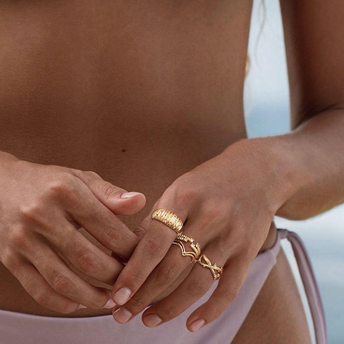 Cubic Zirconia Stack Ribbed Ring