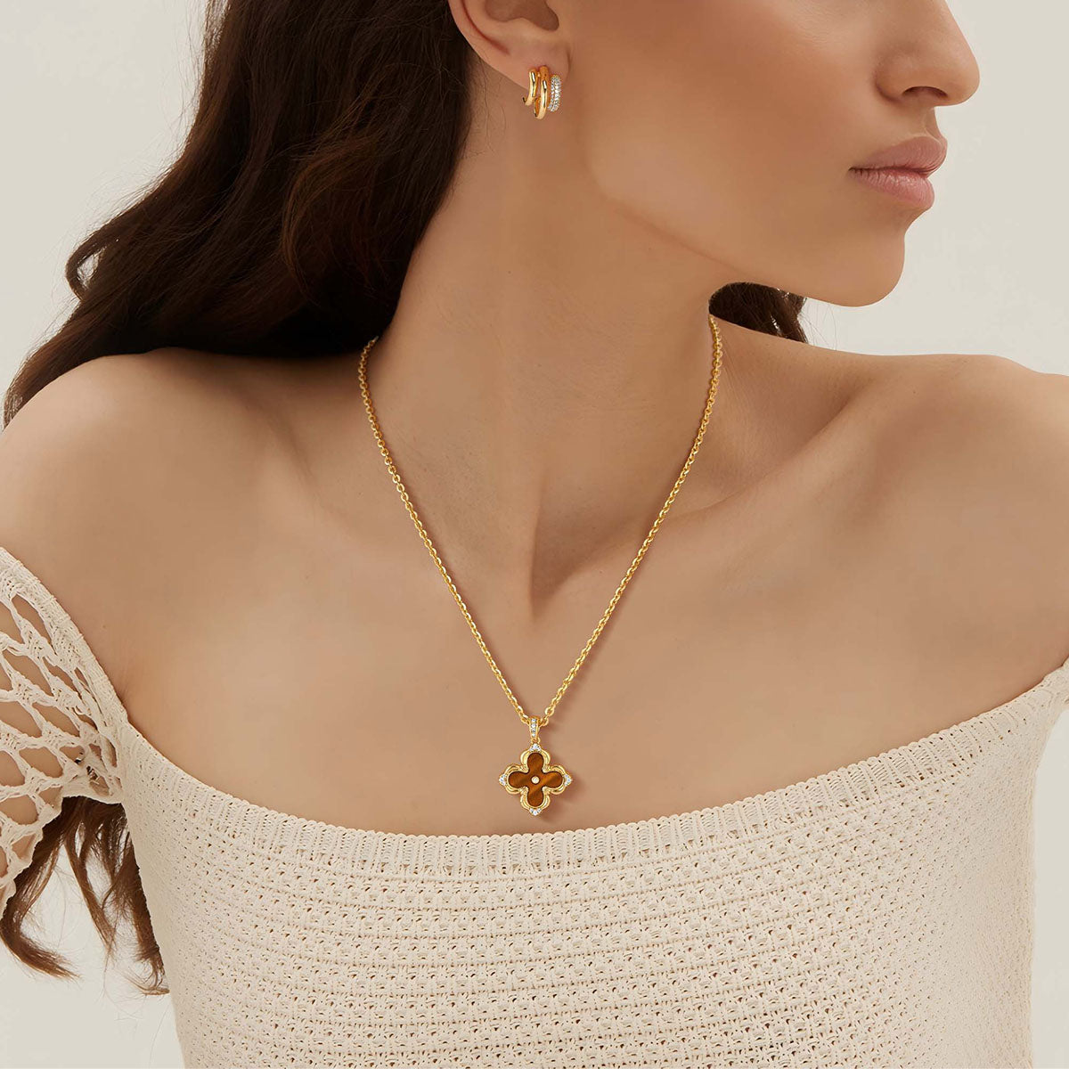 Gold Clover Flower Pendant Necklace