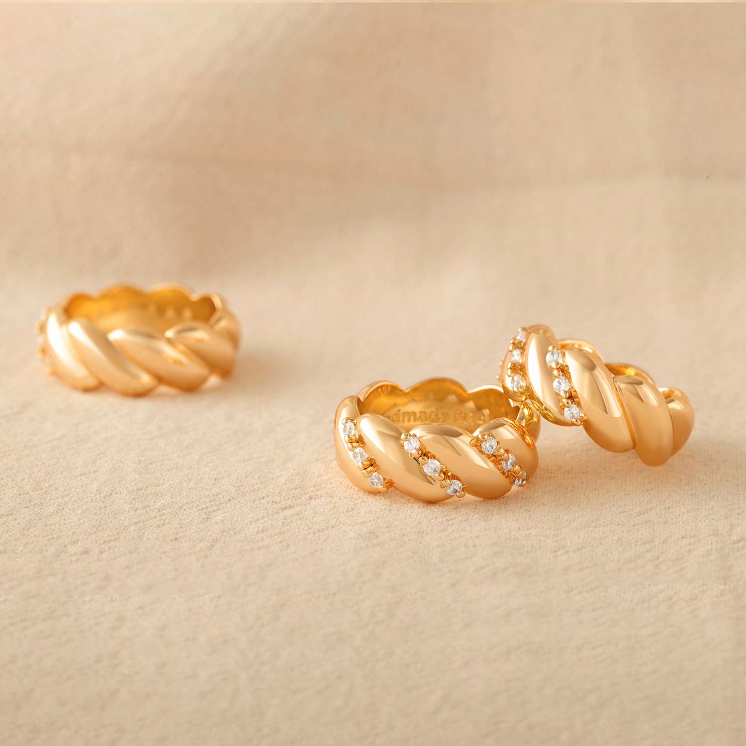 9MM Wavy Twisted Pave Ring