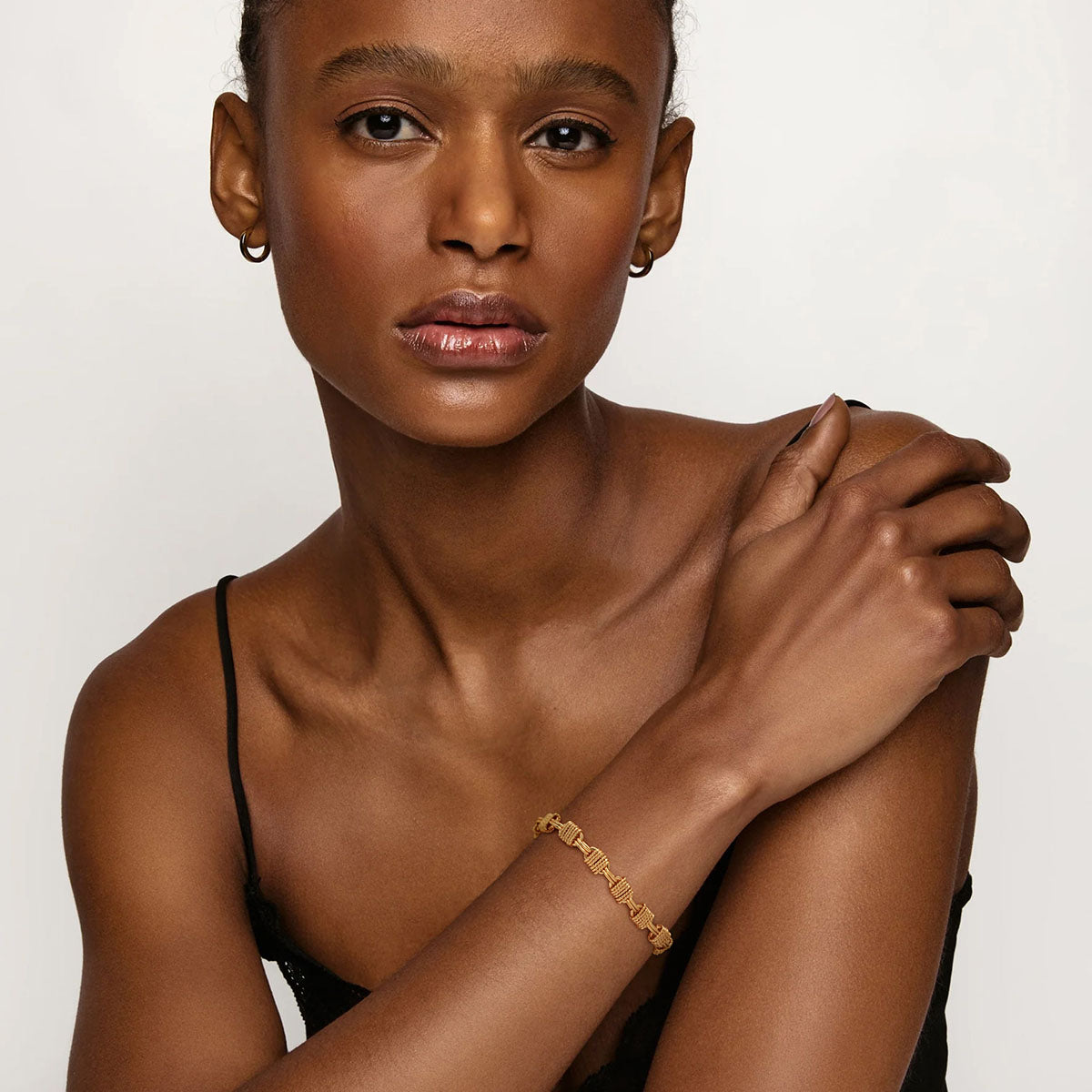 Elegant Gold Chain Bracelet