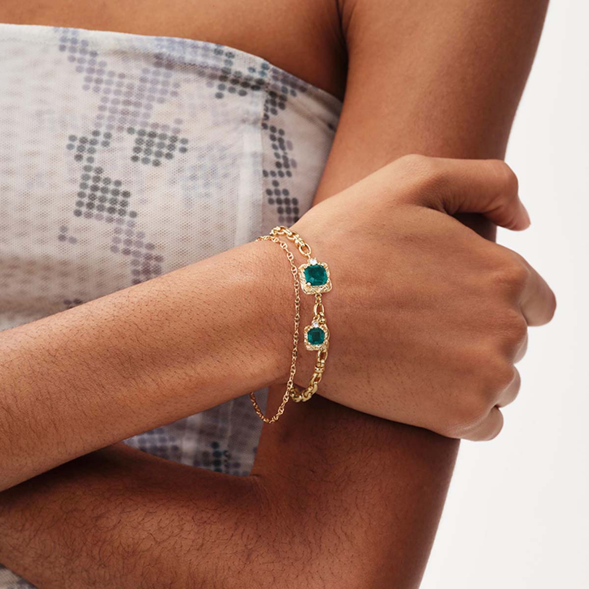 Square Relief Chain Bracelet