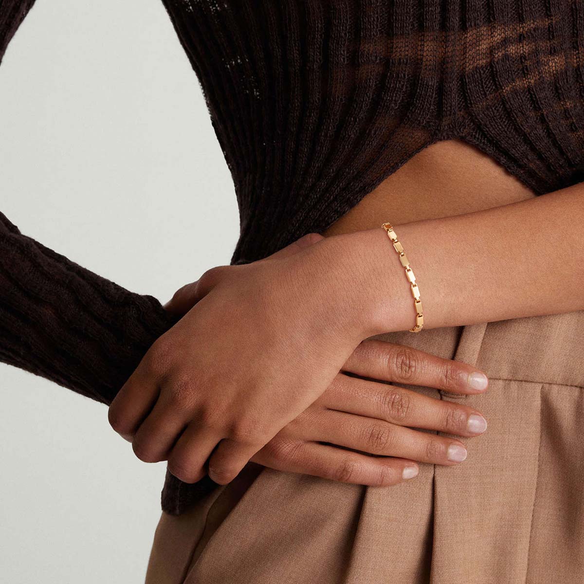 Elegant Gold Chain Bracelet