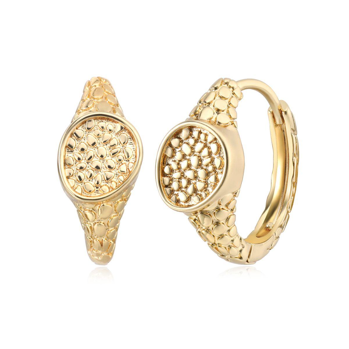 MYEARS® coral huggie hoop earrings for women, gold hoop earrings with coral charm, elegant jewelry gift for everyday wear.