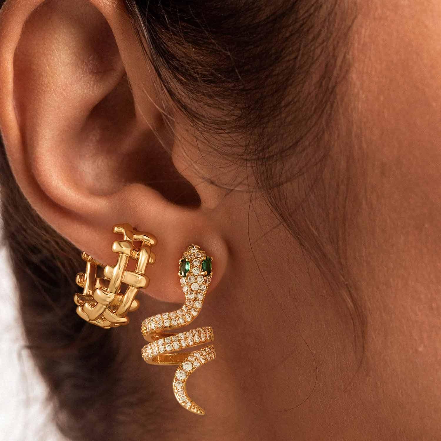 Model wearing MYEARS® Braided Hoop Earrings, 14K gold plated, braided hoop design for women, stylish and versatile, perfect gift for her, suitable for everyday wear.