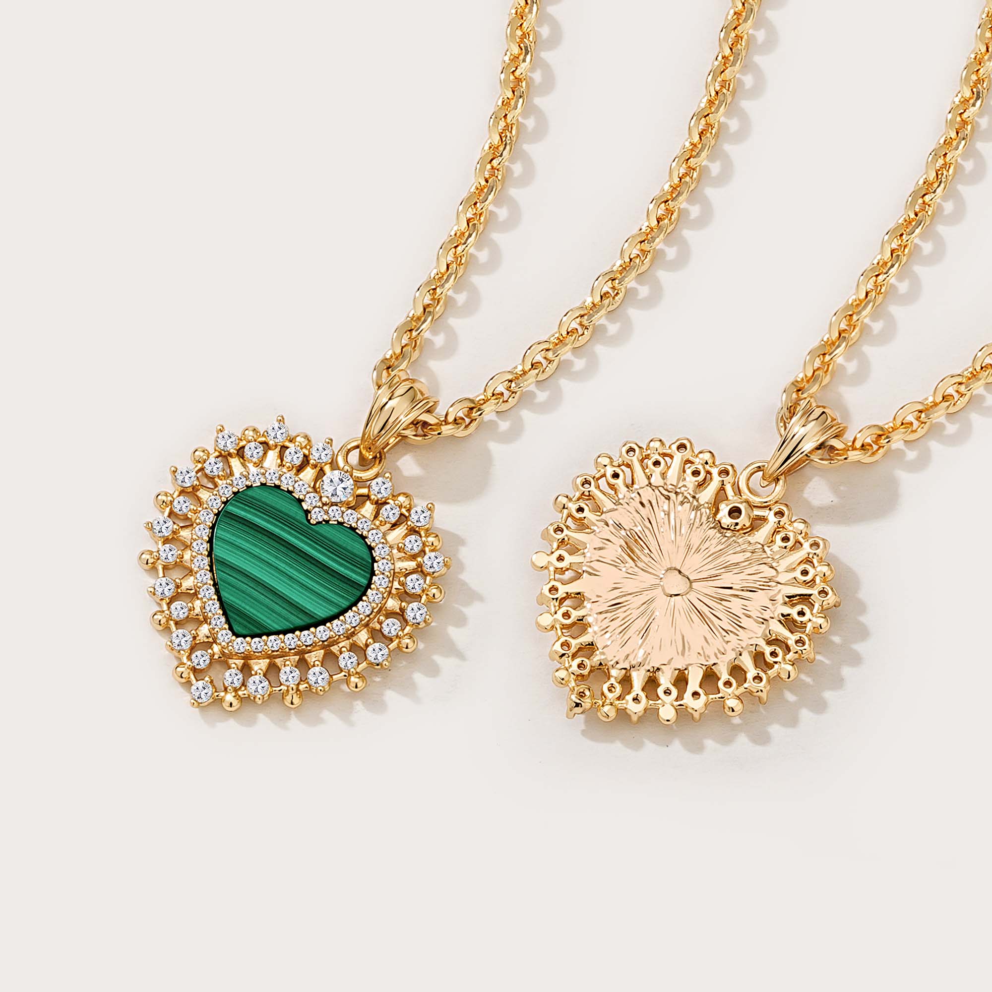 Close-up detail of MYEARS Heart Malachite Pendant Necklace showing gold chain and heart-shaped malachite pendant