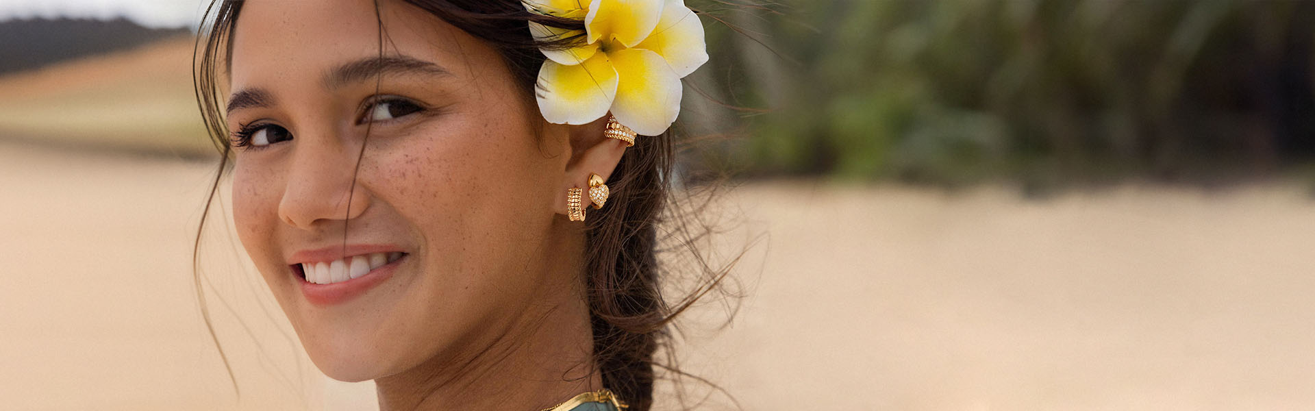 MYEARS® gold huggie hoop earrings for women, stylish gift set for everyday wear