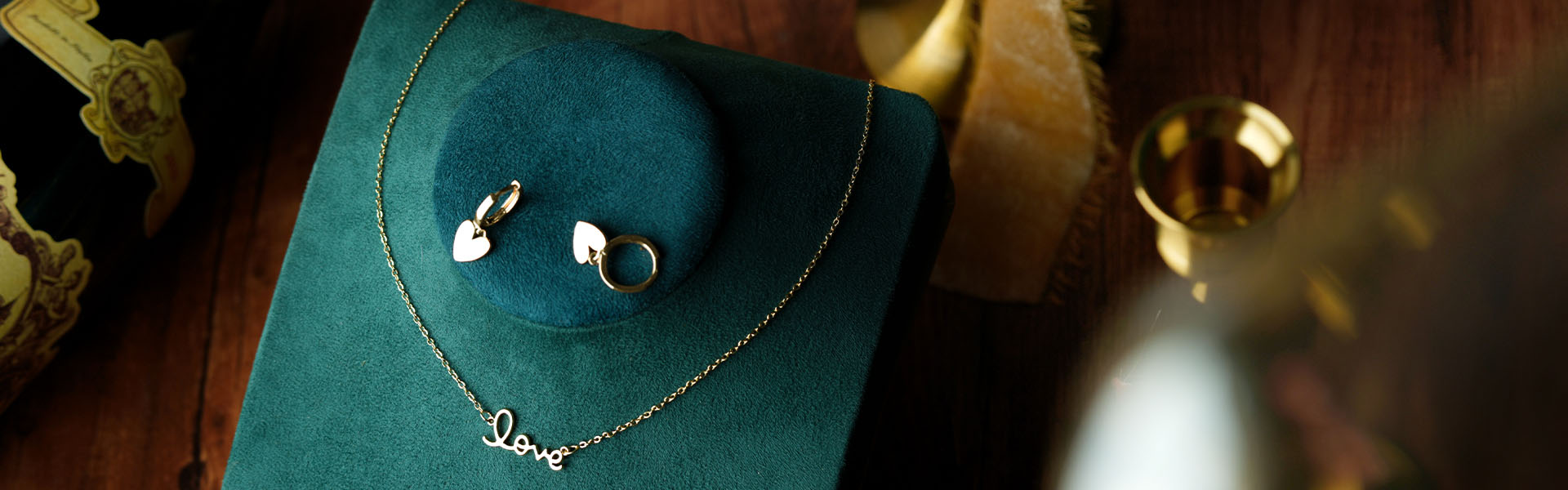 MYEARS® Valentine heart jewelry in gold for women, perfect love gift for special occasions