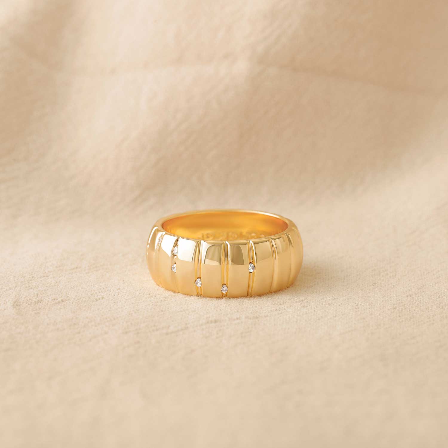 9MM Cubic Zirconia Pumpkin Ribbed Ring