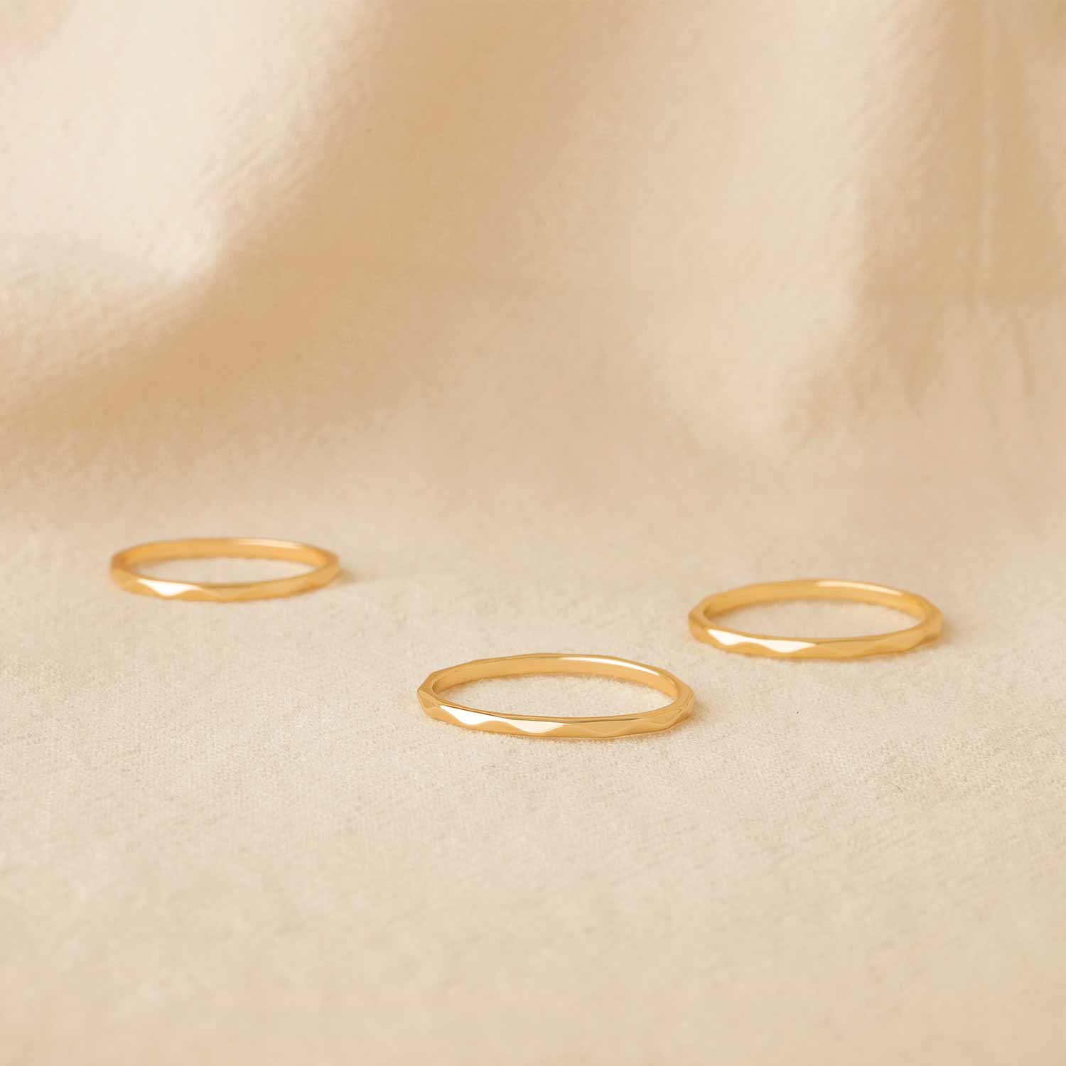 Stack Ultra Thin Wave Ring